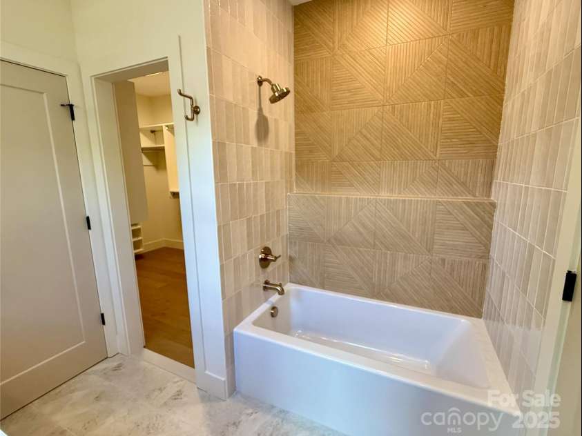 1721 S New Hope Road, Gastonia, NC 28054.  MLS# CAR4267967, YatesRealty ID 20932. 