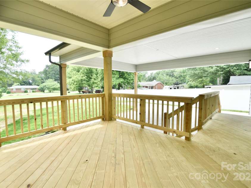 1721 S New Hope Road, Gastonia, NC 28054.  MLS# CAR4267967, YatesRealty ID 20932. 