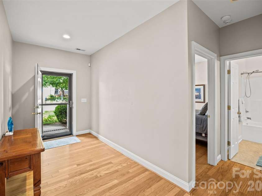 1263 Curry Way, Matthews, NC 28104.  MLS# CAR4378848, YatesRealty ID 20933. 