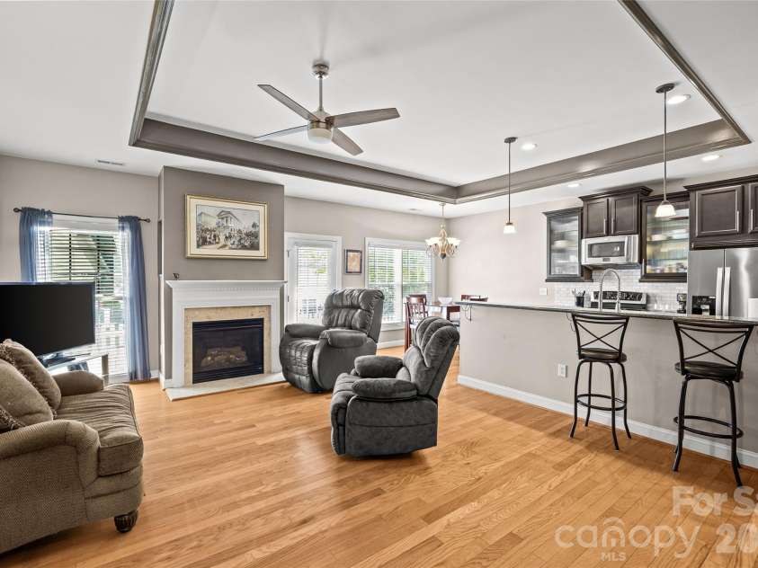 1263 Curry Way, Matthews, NC 28104.  MLS# CAR4378848, YatesRealty ID 20933. 