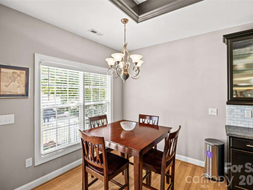 1263 Curry Way, Matthews, NC 28104.  MLS# CAR4378848, YatesRealty ID 20933. 