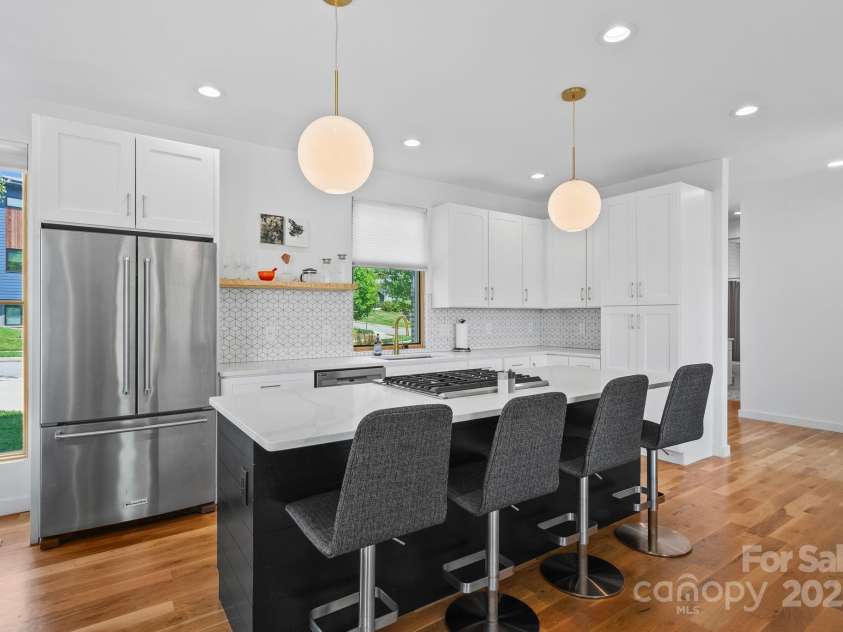 20 Malvern Walk, Asheville, NC 28806.  MLS# CAR4269584, YatesRealty ID 20933. 