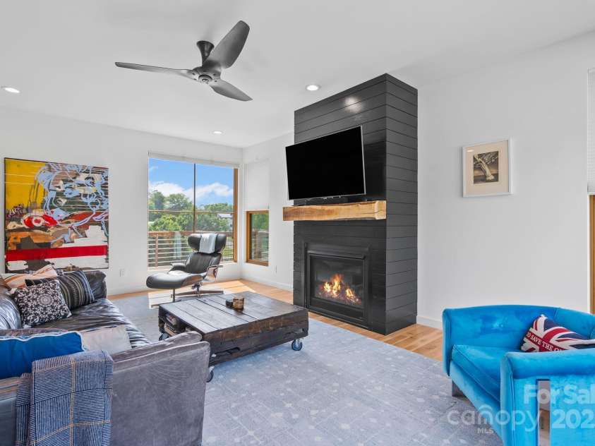 20 Malvern Walk, Asheville, NC 28806.  MLS# CAR4269584, YatesRealty ID 20933. 