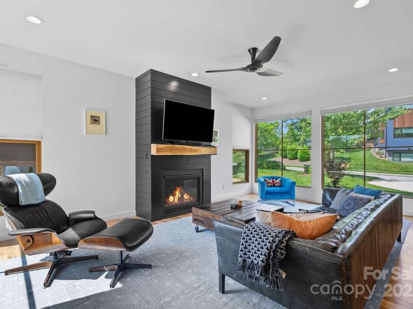 20 Malvern Walk, Asheville, NC 28806.  MLS# CAR4269584, YatesRealty ID 20933. 