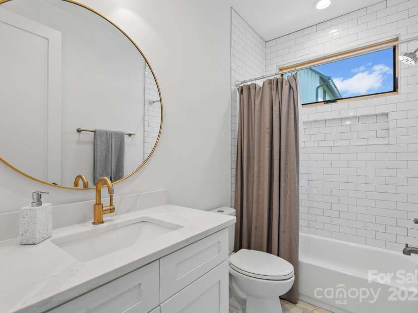 20 Malvern Walk, Asheville, NC 28806.  MLS# CAR4269584, YatesRealty ID 20933. 