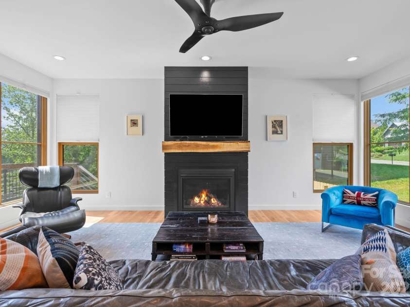 20 Malvern Walk, Asheville, NC 28806.  MLS# CAR4321807, YatesRealty ID 20933. 