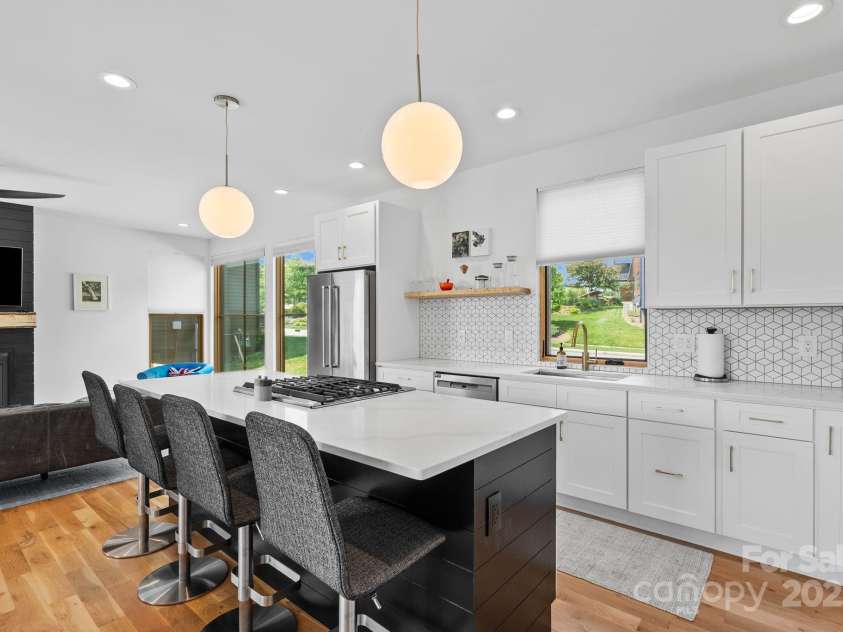 20 Malvern Walk, Asheville, NC 28806.  MLS# CAR4321807, YatesRealty ID 20933. 