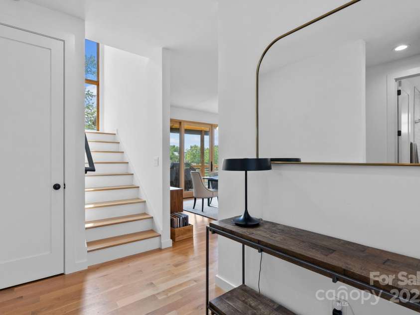 20 Malvern Walk, Asheville, NC 28806.  MLS# CAR4321807, YatesRealty ID 20933. 