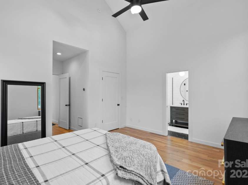 20 Malvern Walk, Asheville, NC 28806.  MLS# CAR4321807, YatesRealty ID 20933. 