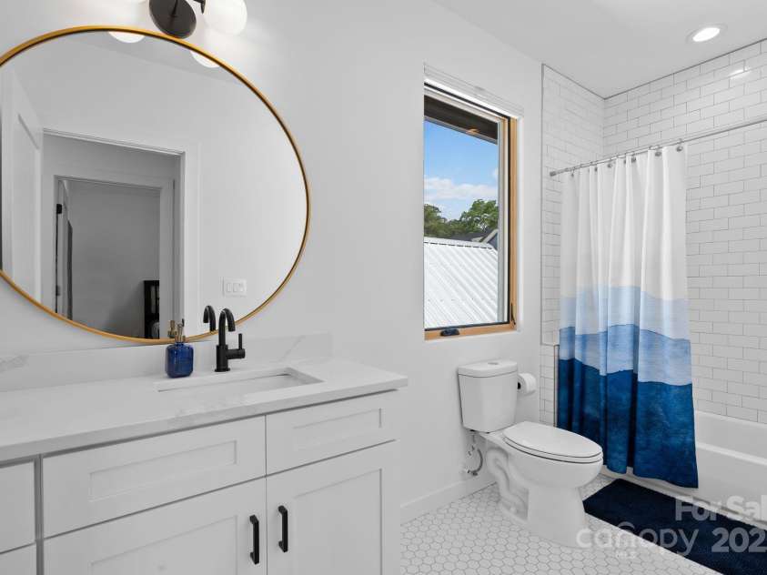 20 Malvern Walk, Asheville, NC 28806.  MLS# CAR4321807, YatesRealty ID 20933. 