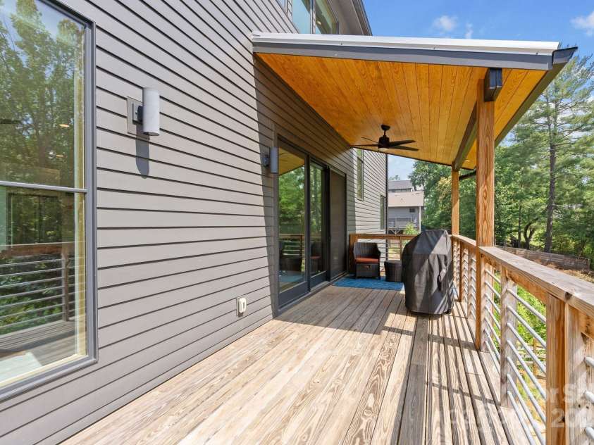 20 Malvern Walk, Asheville, NC 28806.  MLS# CAR4321807, YatesRealty ID 20933. 