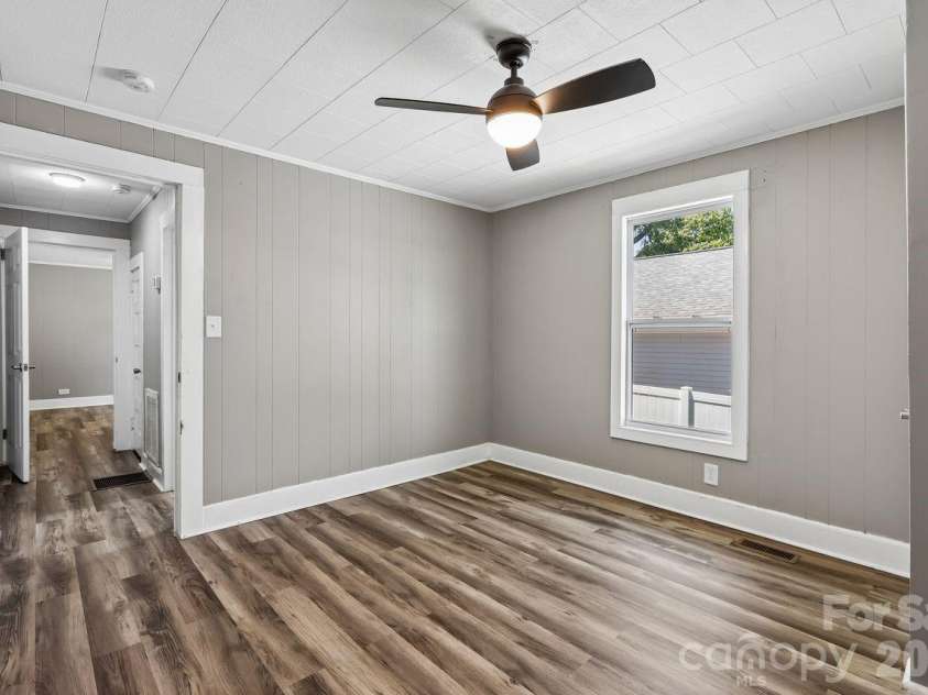 408 Park Avenue, Gastonia, NC 28054.  MLS# CAR4371754, YatesRealty ID 20934. 
