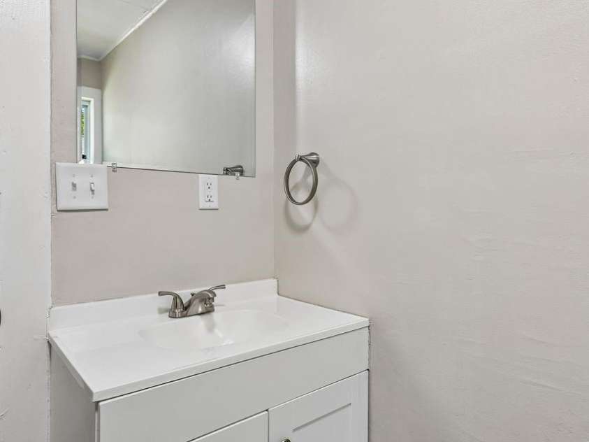 408 Park Avenue, Gastonia, NC 28054.  MLS# CAR4371754, YatesRealty ID 20934. 