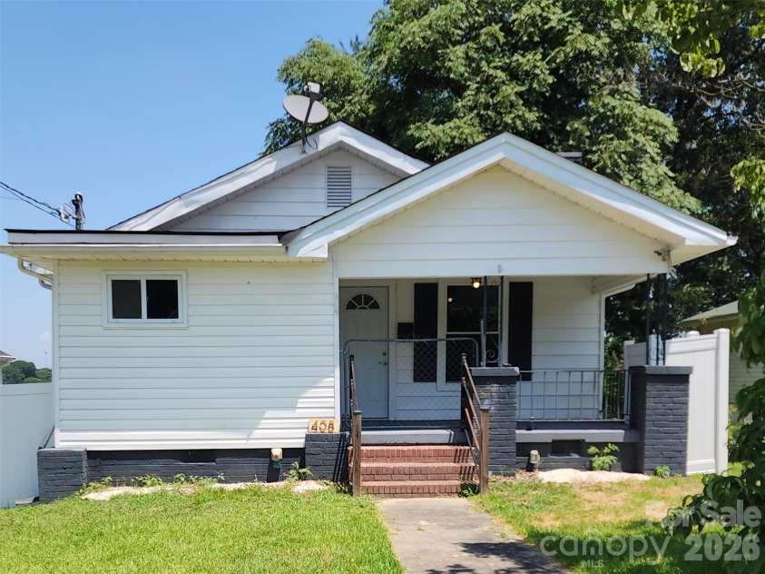 408 Park Avenue, Gastonia, NC 28054.  MLS# CAR4371754, YatesRealty ID 20934. 