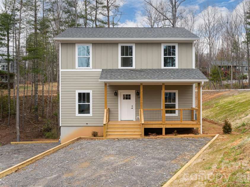 165 Cascade Ridge Road, Fairview, NC 28730.  MLS# CAR4351945, YatesRealty ID 20935. 