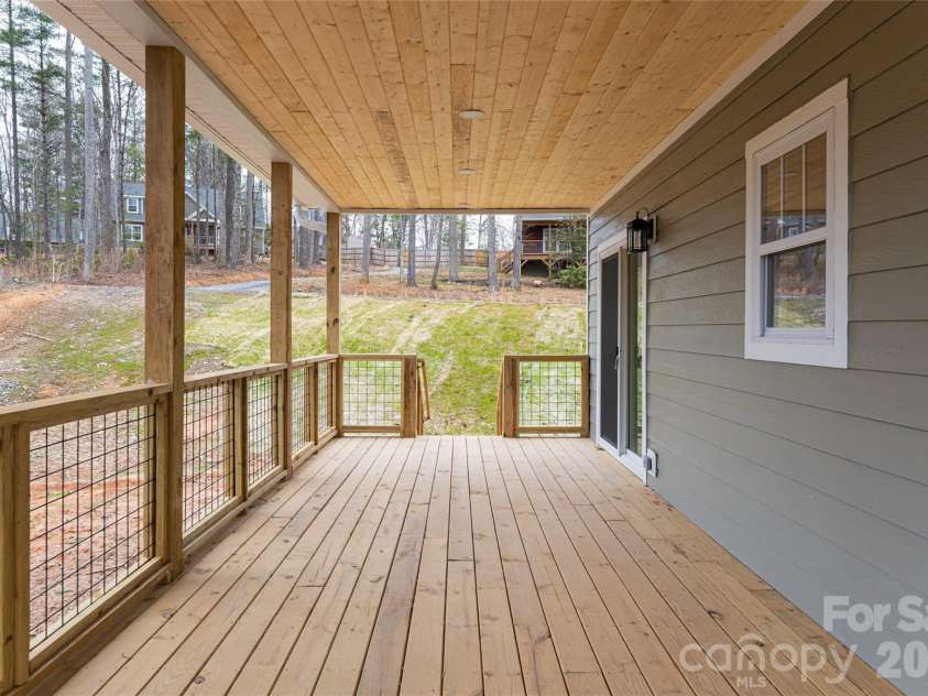 165 Cascade Ridge Road, Fairview, NC 28730.  MLS# CAR4351945, YatesRealty ID 20935. 