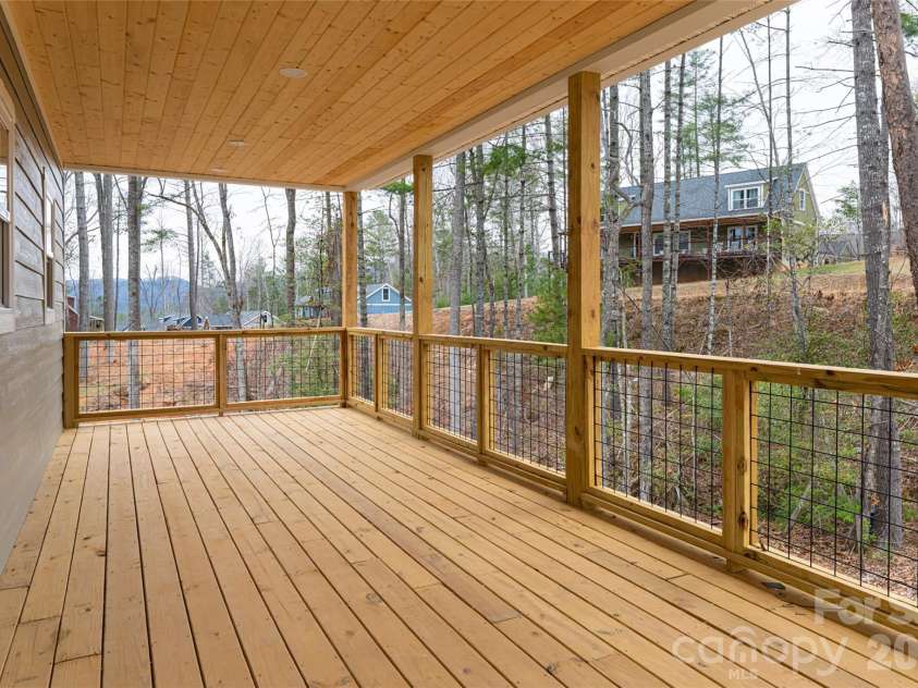 165 Cascade Ridge Road, Fairview, NC 28730.  MLS# CAR4351945, YatesRealty ID 20935. 