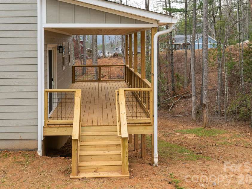 165 Cascade Ridge Road, Fairview, NC 28730.  MLS# CAR4351945, YatesRealty ID 20935. 