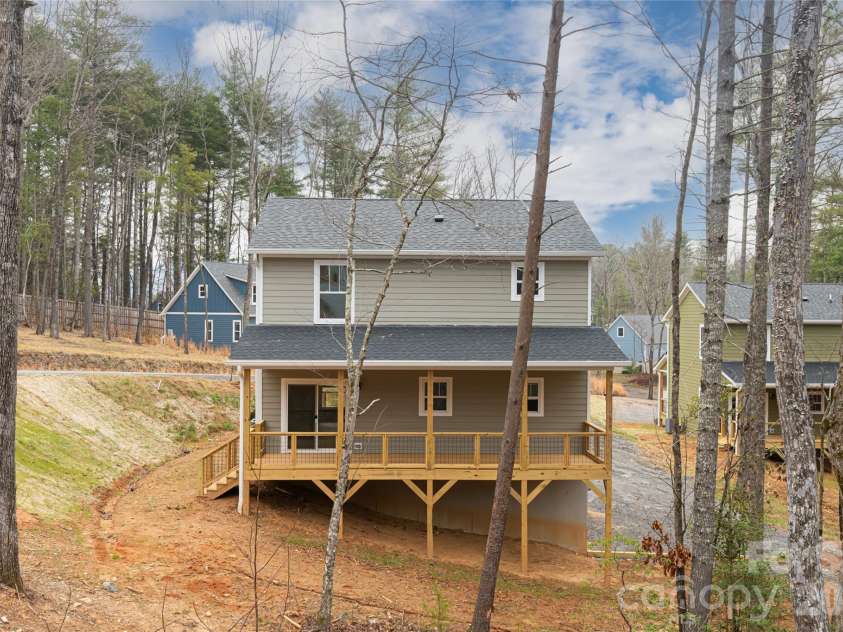165 Cascade Ridge Road, Fairview, NC 28730.  MLS# CAR4351945, YatesRealty ID 20935. 