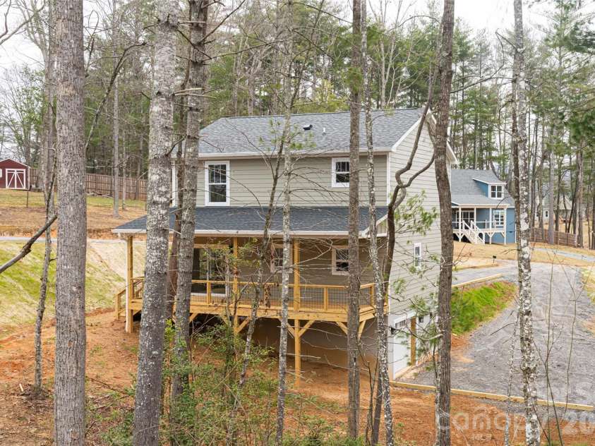 165 Cascade Ridge Road, Fairview, NC 28730.  MLS# CAR4351945, YatesRealty ID 20935. 