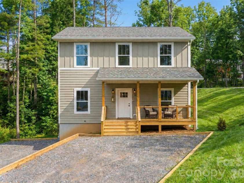 165 Cascade Ridge Road, Fairview, NC 28730.  MLS# CAR4351945, YatesRealty ID 20935. 