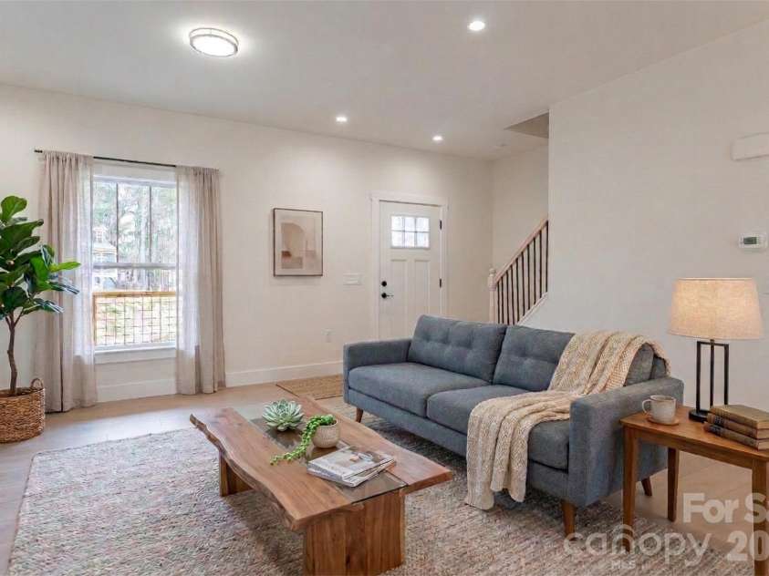 165 Cascade Ridge Road, Fairview, NC 28730.  MLS# CAR4351945, YatesRealty ID 20935. 