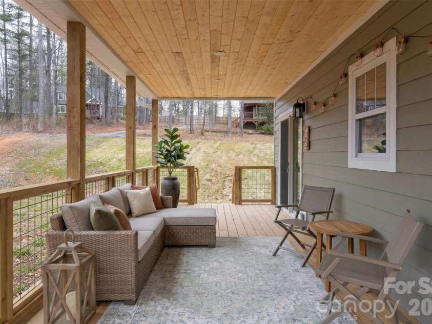 165 Cascade Ridge Road, Fairview, NC 28730.  MLS# CAR4351945, YatesRealty ID 20935. 