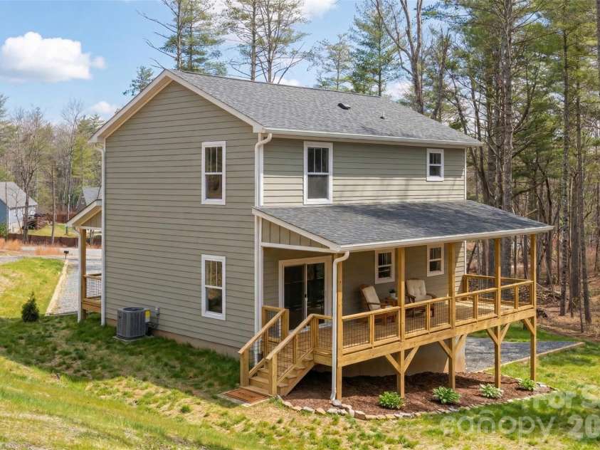 165 Cascade Ridge Road, Fairview, NC 28730.  MLS# CAR4351945, YatesRealty ID 20935. 