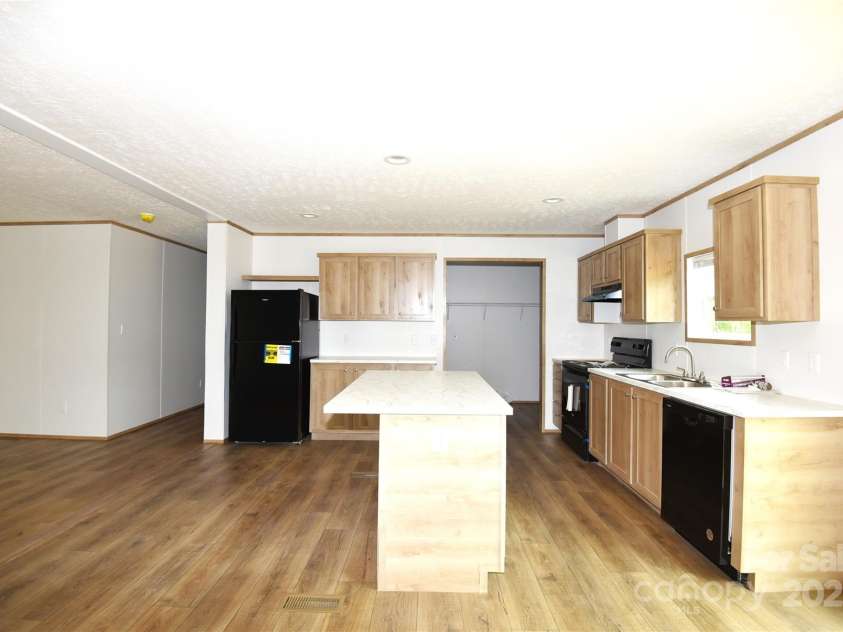 828 Long Bow Road, Salisbury, NC 28144.  MLS# CAR4247643, YatesRealty ID 20935. 