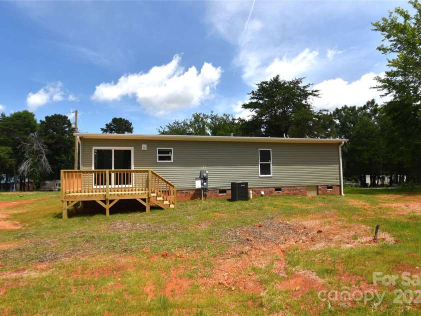 828 Long Bow Road, Salisbury, NC 28144.  MLS# CAR4247643, YatesRealty ID 20935. 