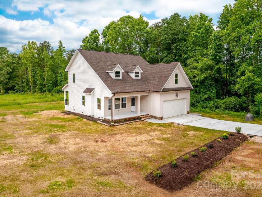 1471 Marshbrooke Lane, Catawba, NC 28609.  MLS# CAR4269162, YatesRealty ID 20936. 