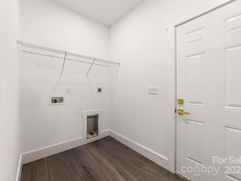 1471 Marshbrooke Lane, Catawba, NC 28609.  MLS# CAR4269162, YatesRealty ID 20936. 