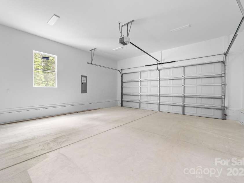 1471 Marshbrooke Lane, Catawba, NC 28609.  MLS# CAR4269162, YatesRealty ID 20936. 