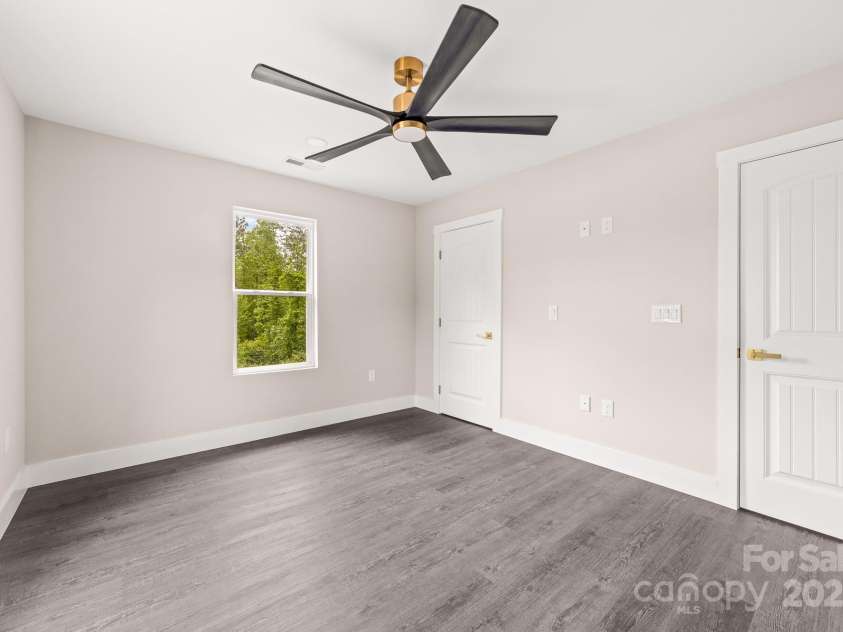 1471 Marshbrooke Lane, Catawba, NC 28609.  MLS# CAR4269162, YatesRealty ID 20936. 