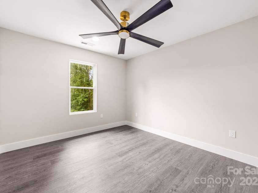 1471 Marshbrooke Lane, Catawba, NC 28609.  MLS# CAR4269162, YatesRealty ID 20936. 