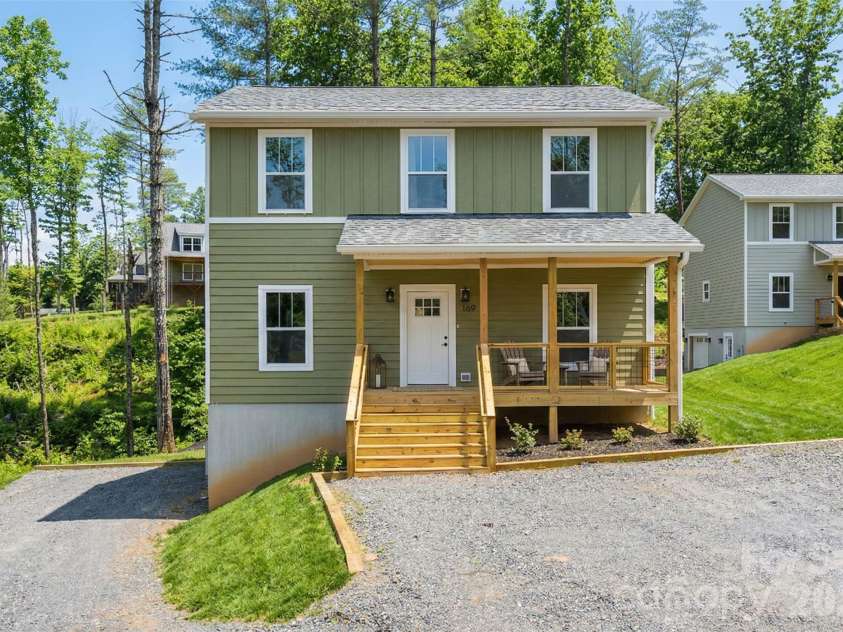 169 Cascade Ridge Road, Fairview, NC 28730.  MLS# CAR4351388, YatesRealty ID 20936. 