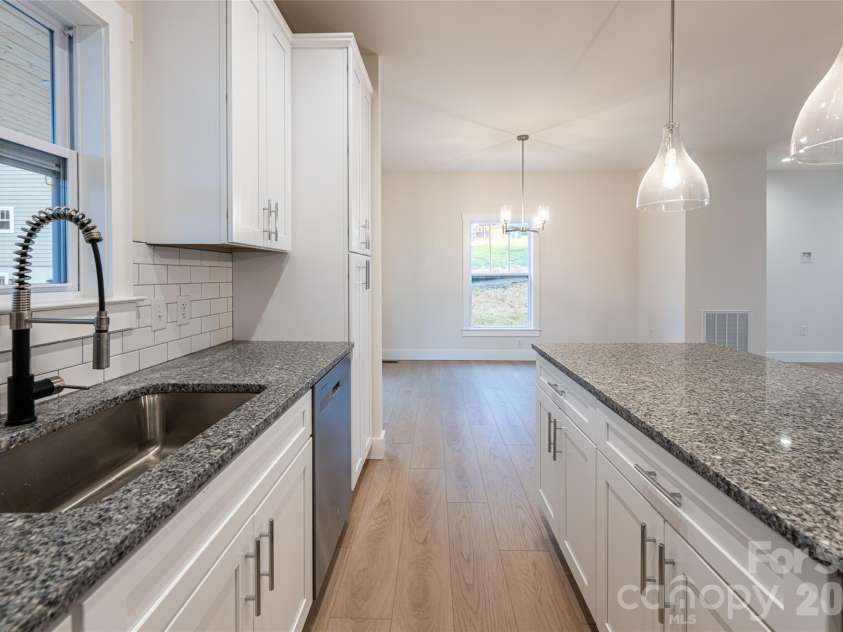 169 Cascade Ridge Road, Fairview, NC 28730.  MLS# CAR4351388, YatesRealty ID 20936. 
