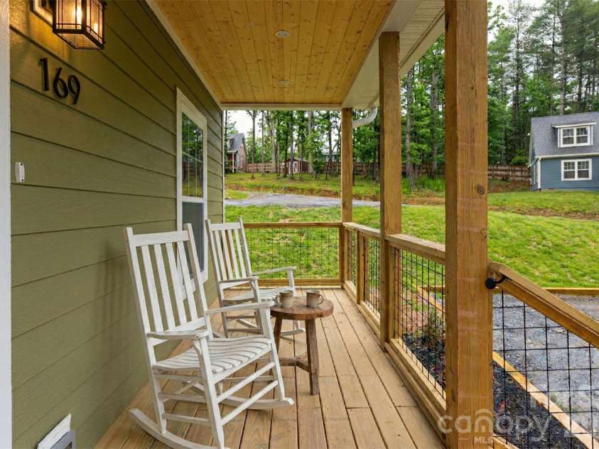 169 Cascade Ridge Road, Fairview, NC 28730.  MLS# CAR4351388, YatesRealty ID 20936. 