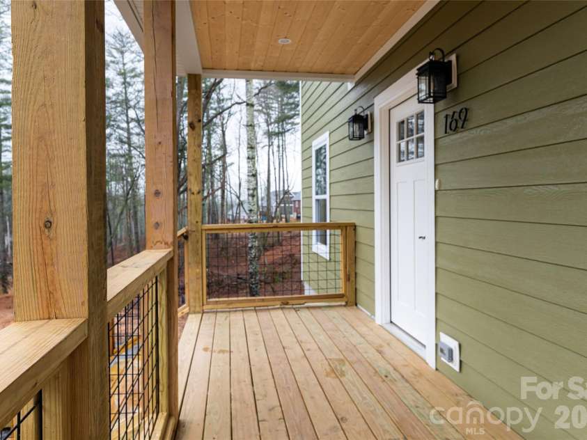 169 Cascade Ridge Road, Fairview, NC 28730.  MLS# CAR4351388, YatesRealty ID 20936. 