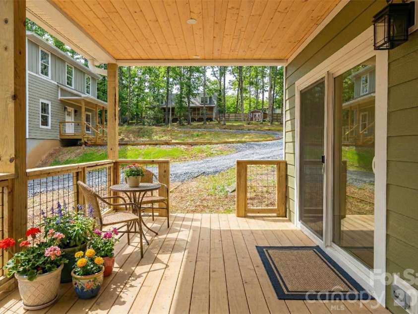 169 Cascade Ridge Road, Fairview, NC 28730.  MLS# CAR4351388, YatesRealty ID 20936. 