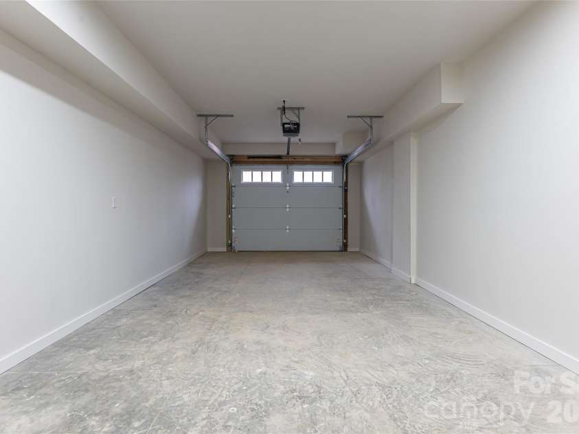 169 Cascade Ridge Road, Fairview, NC 28730.  MLS# CAR4351388, YatesRealty ID 20936. Garage - Basement