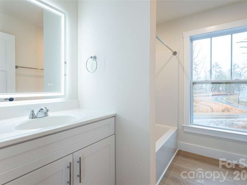 169 Cascade Ridge Road, Fairview, NC 28730.  MLS# CAR4351388, YatesRealty ID 20936. Guest Bath 2 - Upper