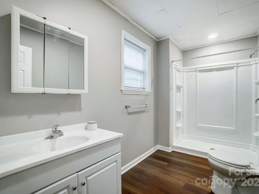 26 Park Drive, Gastonia, NC 28054.  MLS# CAR4238807, YatesRealty ID 20937. 