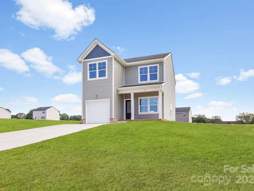 137 Red Cedar Lane, Statesville, NC 28625.  MLS# CAR4309152, YatesRealty ID 20938. 