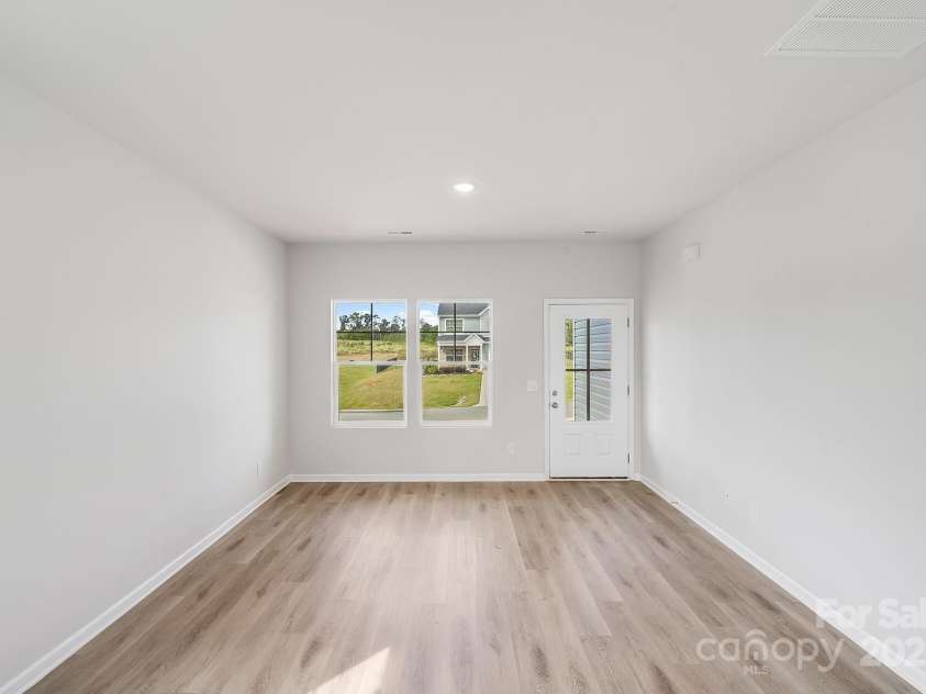 137 Red Cedar Lane, Statesville, NC 28625.  MLS# CAR4309152, YatesRealty ID 20938. 