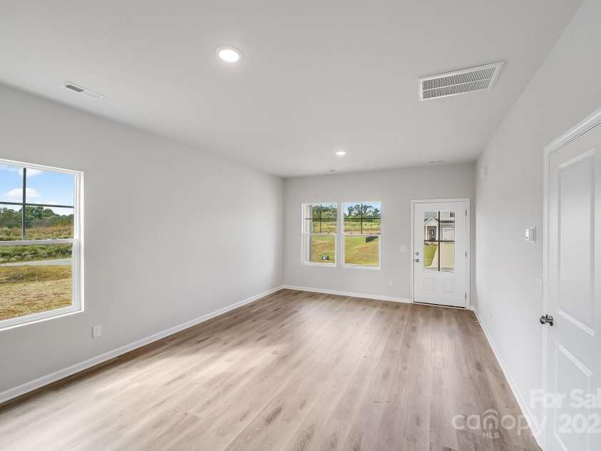 137 Red Cedar Lane, Statesville, NC 28625.  MLS# CAR4309152, YatesRealty ID 20938. 