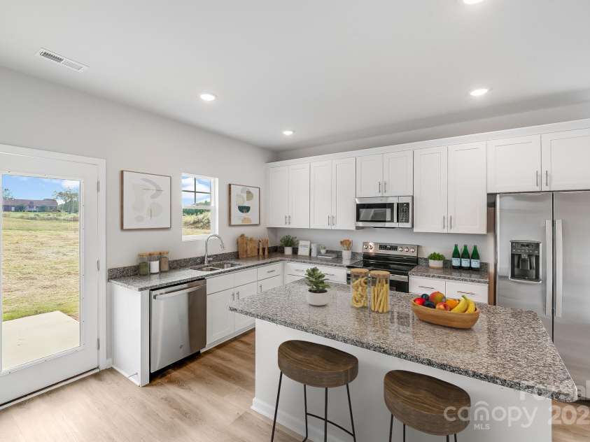 137 Red Cedar Lane, Statesville, NC 28625.  MLS# CAR4309152, YatesRealty ID 20938. 