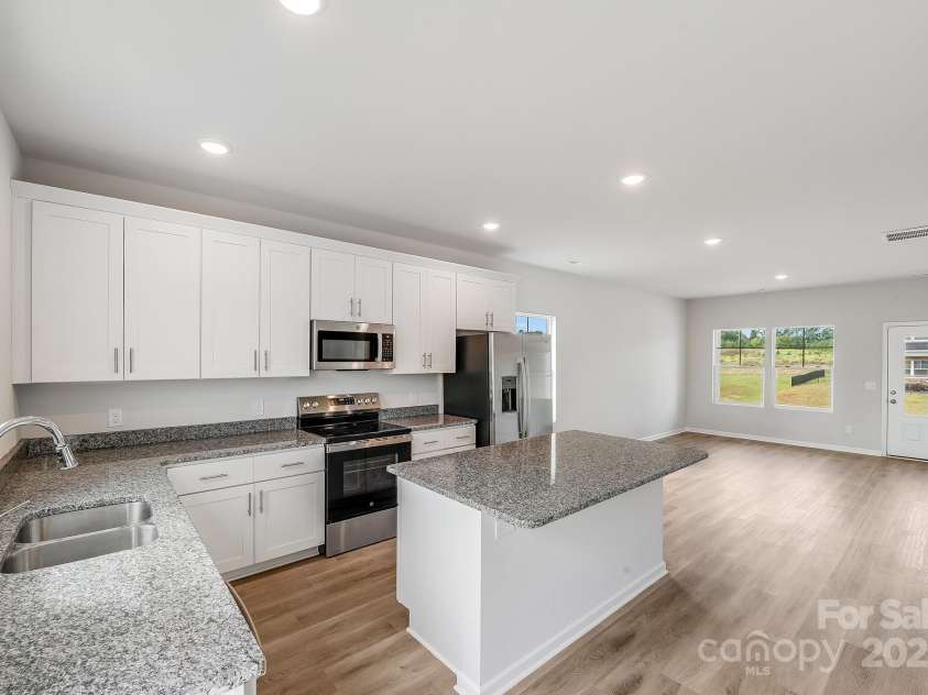 137 Red Cedar Lane, Statesville, NC 28625.  MLS# CAR4309152, YatesRealty ID 20938. 