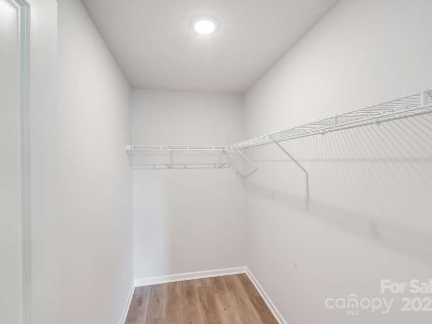 137 Red Cedar Lane, Statesville, NC 28625.  MLS# CAR4309152, YatesRealty ID 20938. 