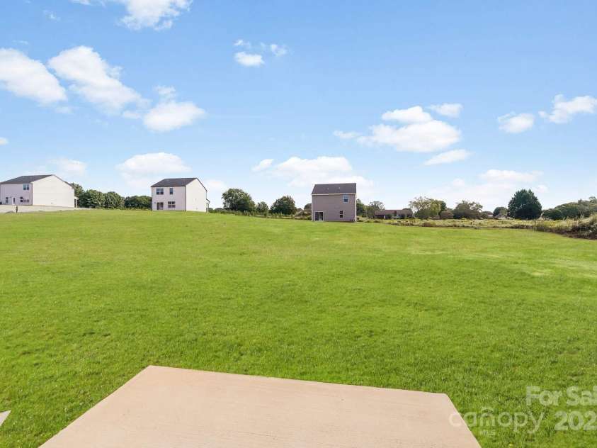 137 Red Cedar Lane, Statesville, NC 28625.  MLS# CAR4309152, YatesRealty ID 20938. 